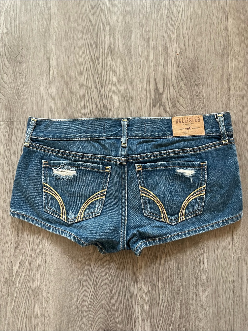 Y2K Hollister micro denim shorts size 26